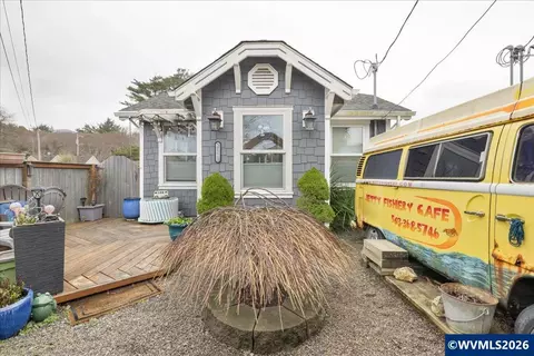 326 Highway 101, Rockaway Beach, OR 97136