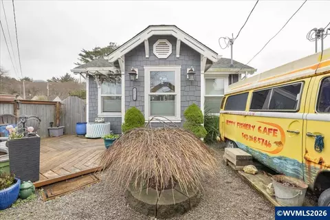326 Highway 101, Rockaway Beach, OR 97136