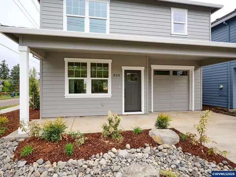 Exterior - 818 Pine St, Silverton, OR 97381 photo 2 of 7