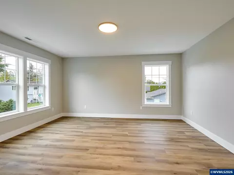 Other - 818 Pine St, Silverton, OR 97381 photo 1 of 4