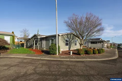 11105 Main St NE #26, Donald, OR 97020