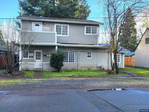 816 14th Ave, Sweet Home, OR 97386