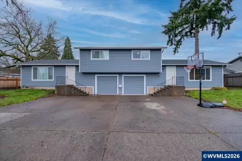 137 Tanglewood Dr, Jefferson, OR 97352