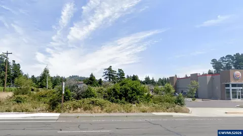 3590 Highway 101, Florence, OR 97439
