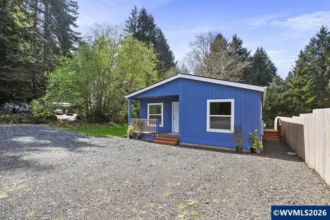 1680 SE Jefferson St, Waldport, OR 97394