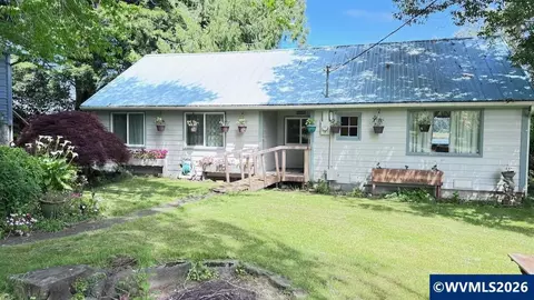 2032 SE Garden Way, Waldport, OR 97394