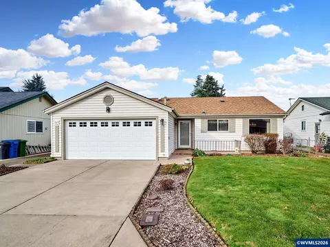 163 W Clackamas Cir, Woodburn, OR 97071