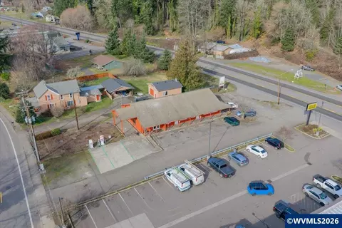 300 NW Santiam Bl Bl, Mill City, OR 97360