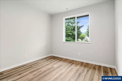 Bedroom - 2426 Oak St, Lyons, OR 97358 photo 7 of 9