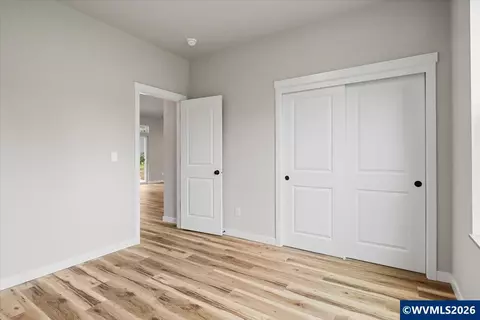 Bedroom - 2426 Oak St, Lyons, OR 97358 photo 6 of 9
