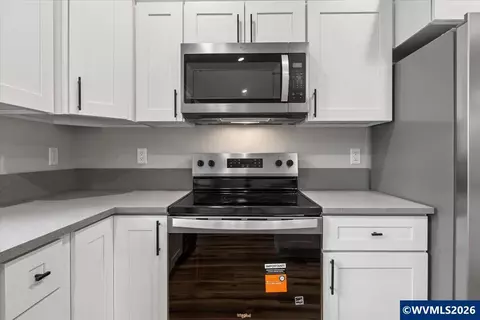Kitchen - 2426 Oak St, Lyons, OR 97358 photo 6 of 6