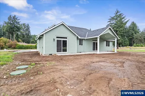 Exterior - 2426 Oak St, Lyons, OR 97358 photo 4 of 7
