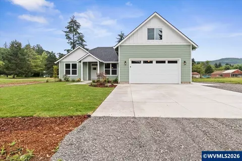 Exterior - 2426 Oak St, Lyons, OR 97358 photo 1 of 7