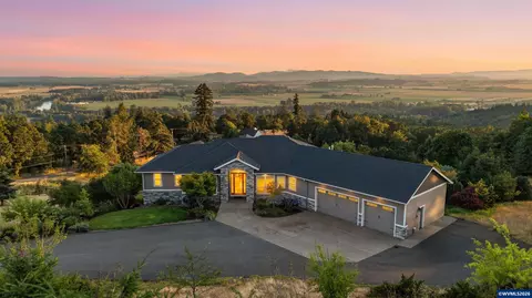 8683 Drury Ln S, Salem, OR 97306