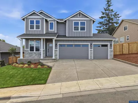 1774 Ammon St NW, Salem, OR 97304