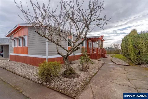 5422 Portland Rd NE #111, Salem, OR 97305