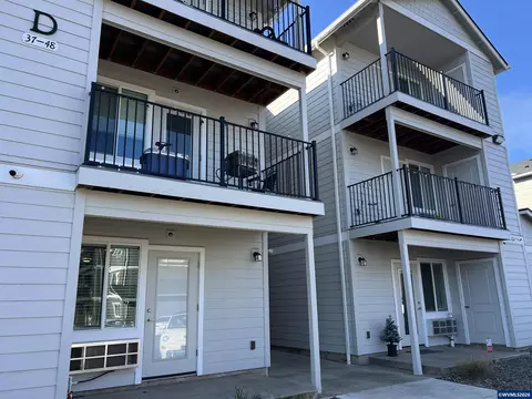 Other - 972 N 2nd St, Jefferson, OR 97352 photo 4 of 8