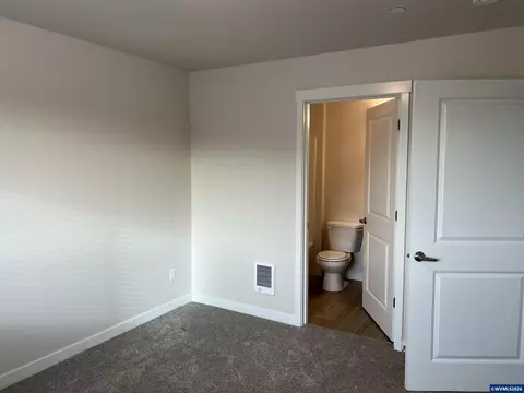 Bedroom - 972 N 2nd St, Jefferson, OR 97352 photo 3 of 4