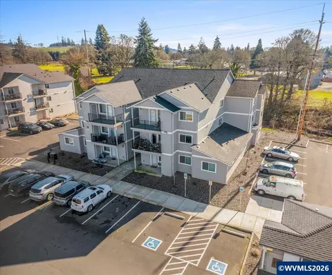 View/Area - 972 N 2nd St, Jefferson, OR 97352 photo 3 of 11