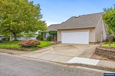 5219 Spring Leaf Ct N, Keizer, OR 97303