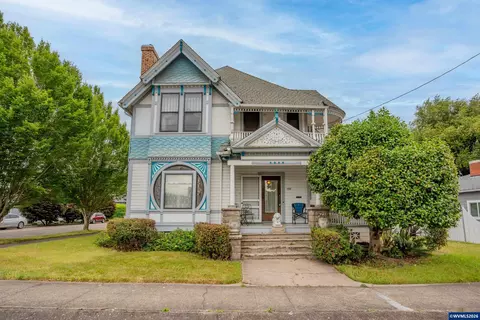 488 S 2nd St, Lebanon, OR 97355