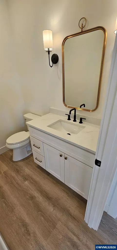 Bath - Model B Ballyntyne Rd S, Salem, OR 97302 photo 5 of 8