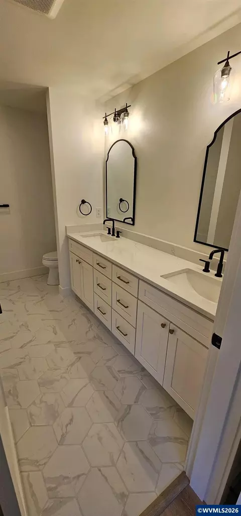 Bath - Model B Ballyntyne Rd S, Salem, OR 97302 photo 8 of 8