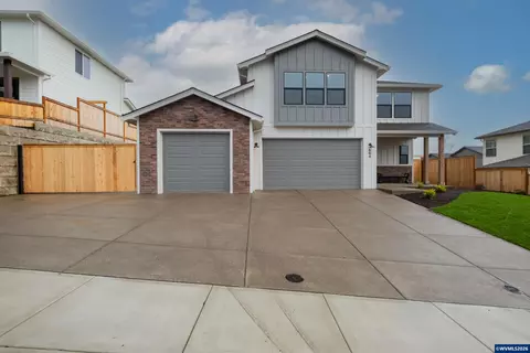 Model C Ballyntyne Rd S, Salem, OR 97302