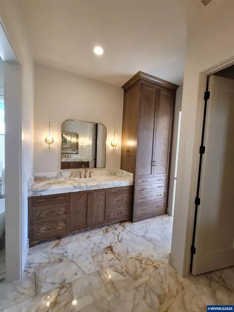 Bath - Model E Ballyntyne Rd S, Salem, OR 97302 photo 2 of 11