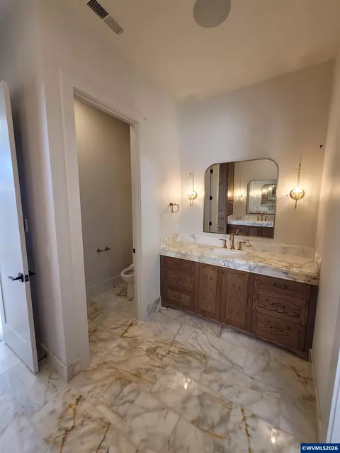 Bath - Model E Ballyntyne Rd S, Salem, OR 97302 photo 3 of 11