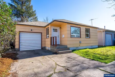 672 Catterlin Ave NE, Salem, OR 97301