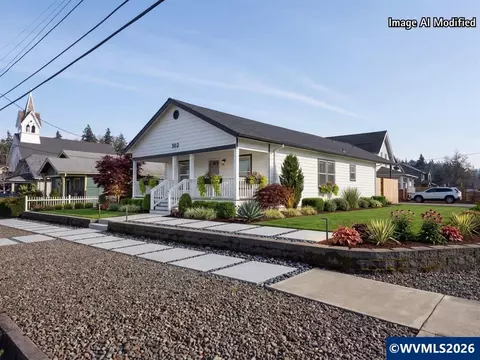 302 Jersey St, Silverton, OR 97381