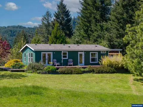 26586 Fudge Rd, Alsea, OR 97324
