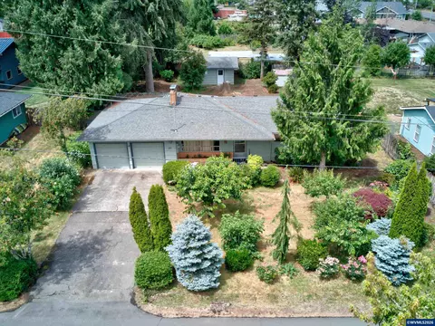 151 SE Orchard View Ln, Dallas, OR 97338