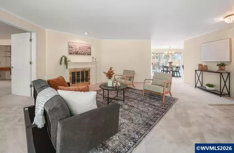 Living - 1376 Brickley Rd, Eugene, OR 97401 photo 4 of 4