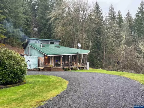 27201 High Deck Rd, Foster, OR 97345