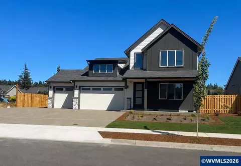 2150 Nighthawk Ave, Stayton, OR 97383