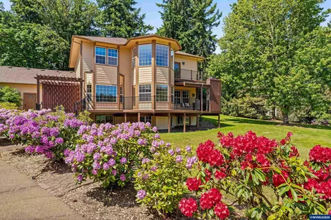 37310 Fawn Dr, Lebanon, OR 97355