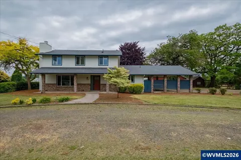 93419 River Rd, Junction City, OR 97448