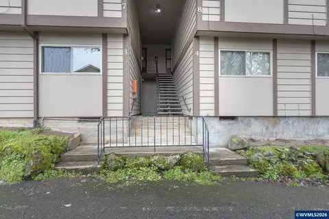 401 Madrona Apt 3 Ave SE, Salem, OR 97302