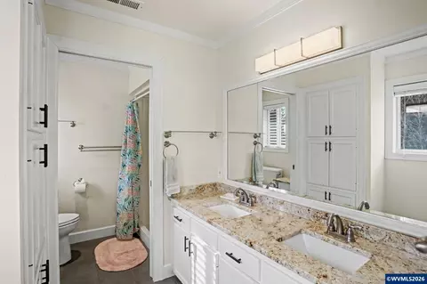 Bath - 742 E Main St, Sublimity, OR 97385 photo 4 of 4