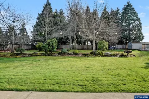 Exterior - 742 E Main St, Sublimity, OR 97385 photo 4 of 9