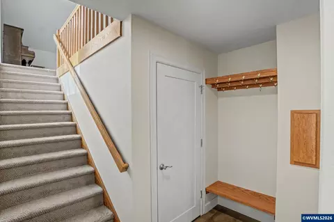 Entry Way - 742 E Main St, Sublimity, OR 97385 photo 4 of 7