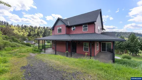 4152 Delightful Ln NE, Silverton, OR 97381