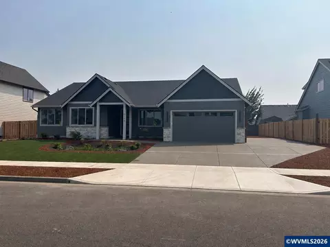 2130 Nighthawk Ave, Stayton, OR 97383
