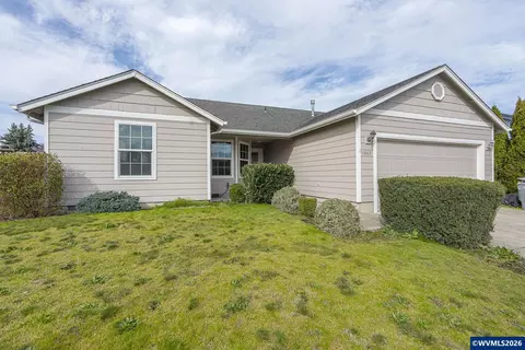 1667 Wendy St NE, Salem, OR 97305