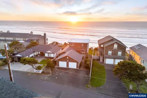 2151 NW Inlet Ave, Lincoln City, OR 97367
