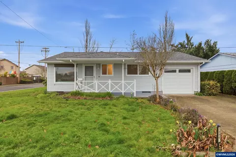 1390 Astor Way, Woodburn, OR 97071