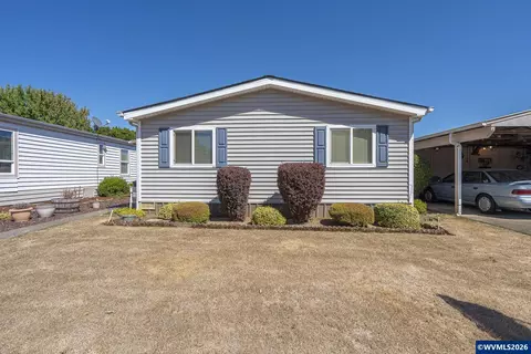 300 SE Lacreole Dr #242, Dallas, OR 97338