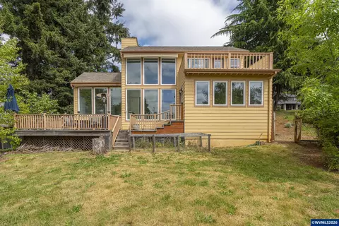 2380 Emmet Dr NW, Salem, OR 97304